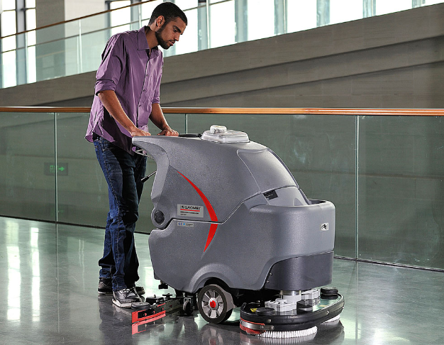 工廠(chǎng)車(chē)間使用手推式洗地機(jī)的優(yōu)勢(shì)