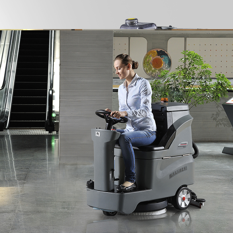 使用駕駛式洗地機清潔有什么好處？