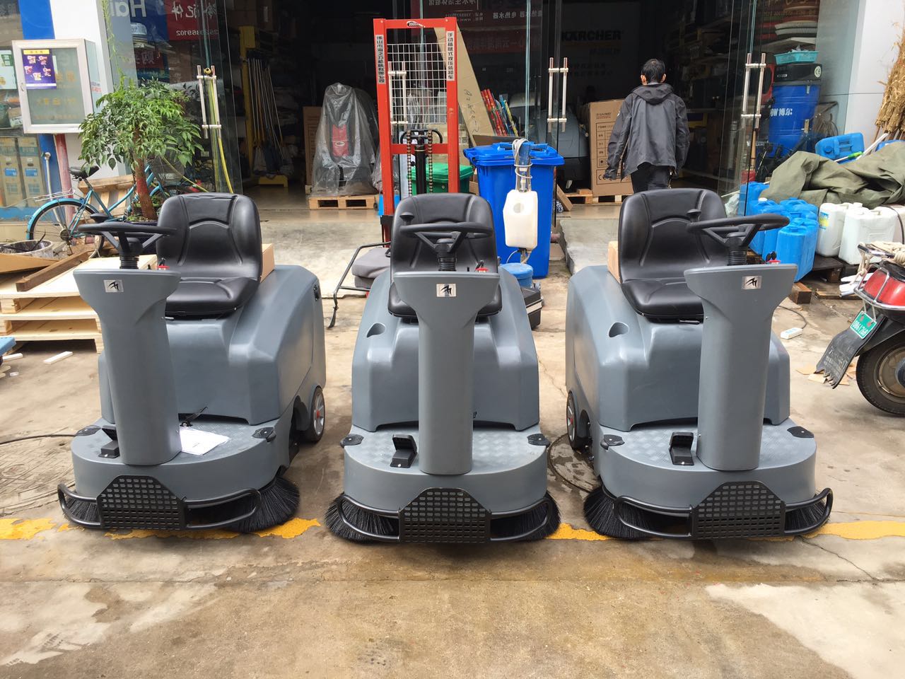 高品質(zhì)掃地機(jī)買(mǎi)到這個(gè)價(jià)，痛哭也沒(méi)有用了