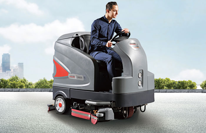 駕駛式洗地機，讓我們享受工作的快樂。