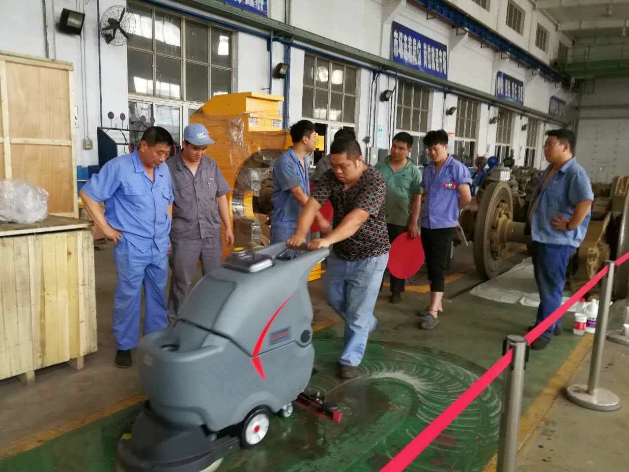 選購手推式洗地機有哪些技巧？