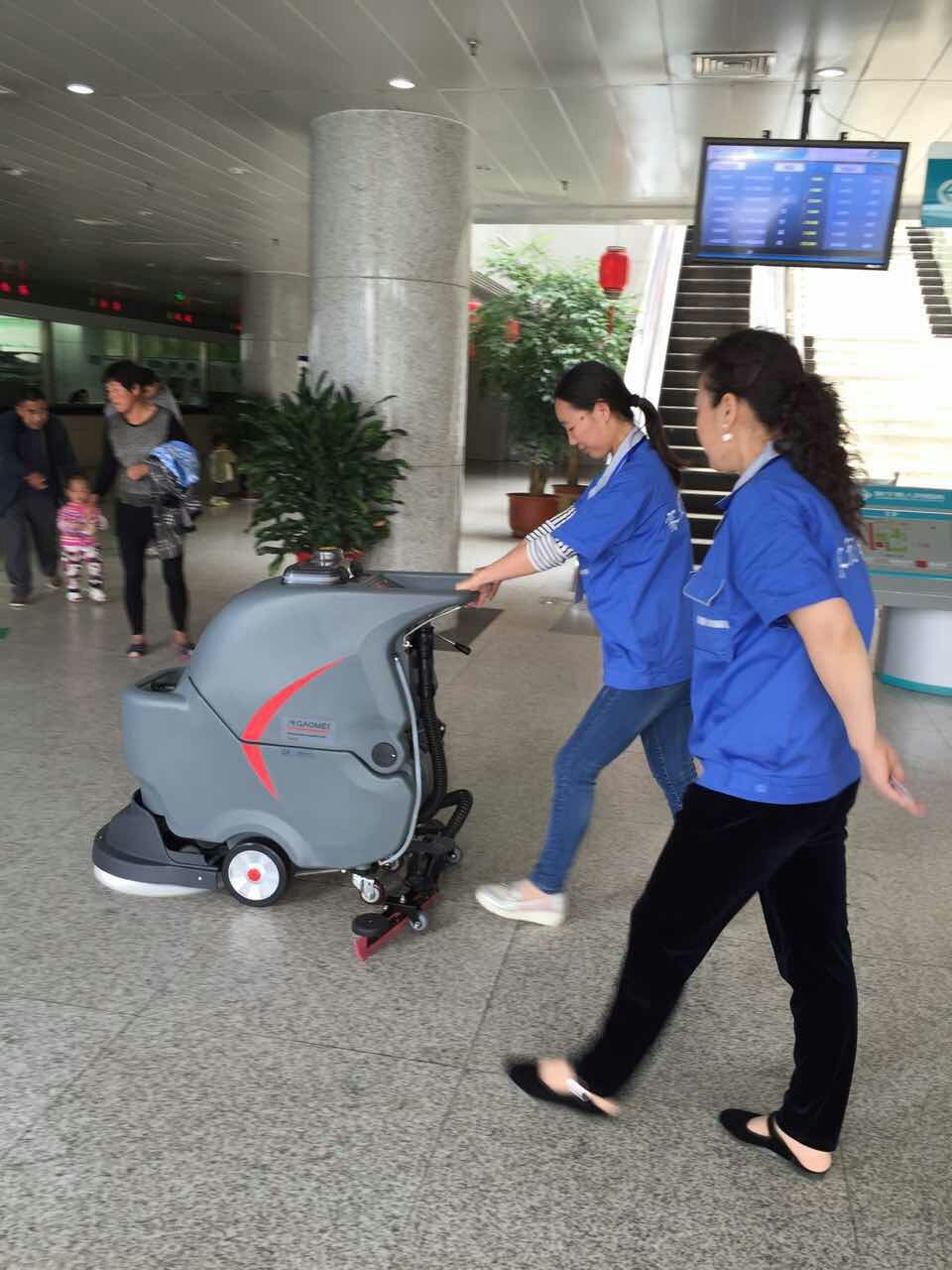 全自動洗地機能解決企業(yè)什么問題？