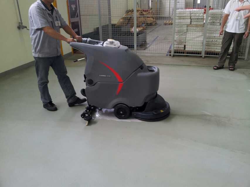 自動(dòng)洗地機(jī)為車站清潔做出了哪些貢獻(xiàn)？